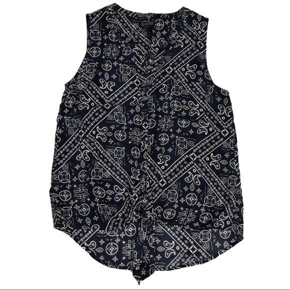 Lucky Brand Tops - Lucky Brand Sleeveless Tie Front V Neck Top Small